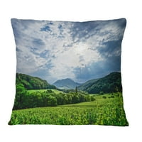 Designart grmljavinska Oluja vrijeme nad vinogradima - pejzažni štampani jastuk za bacanje - 18x18